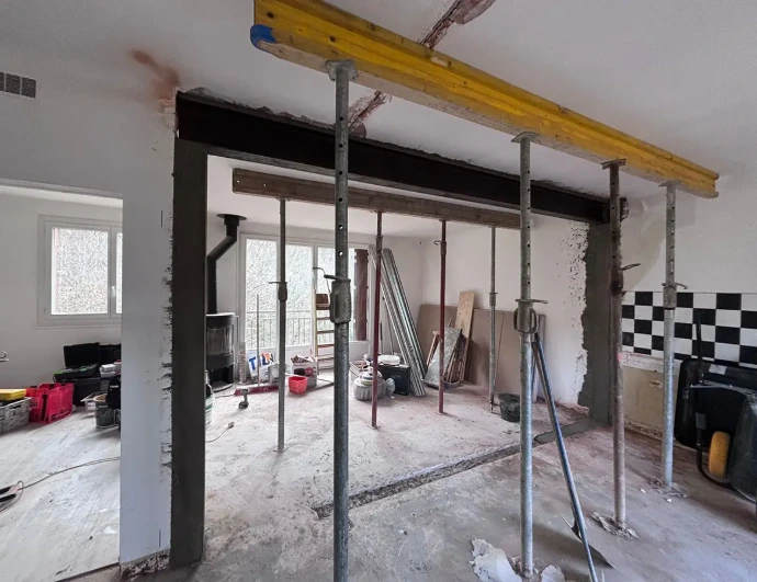 Maçonnerie ouverture mur pose IPN en Aveyron